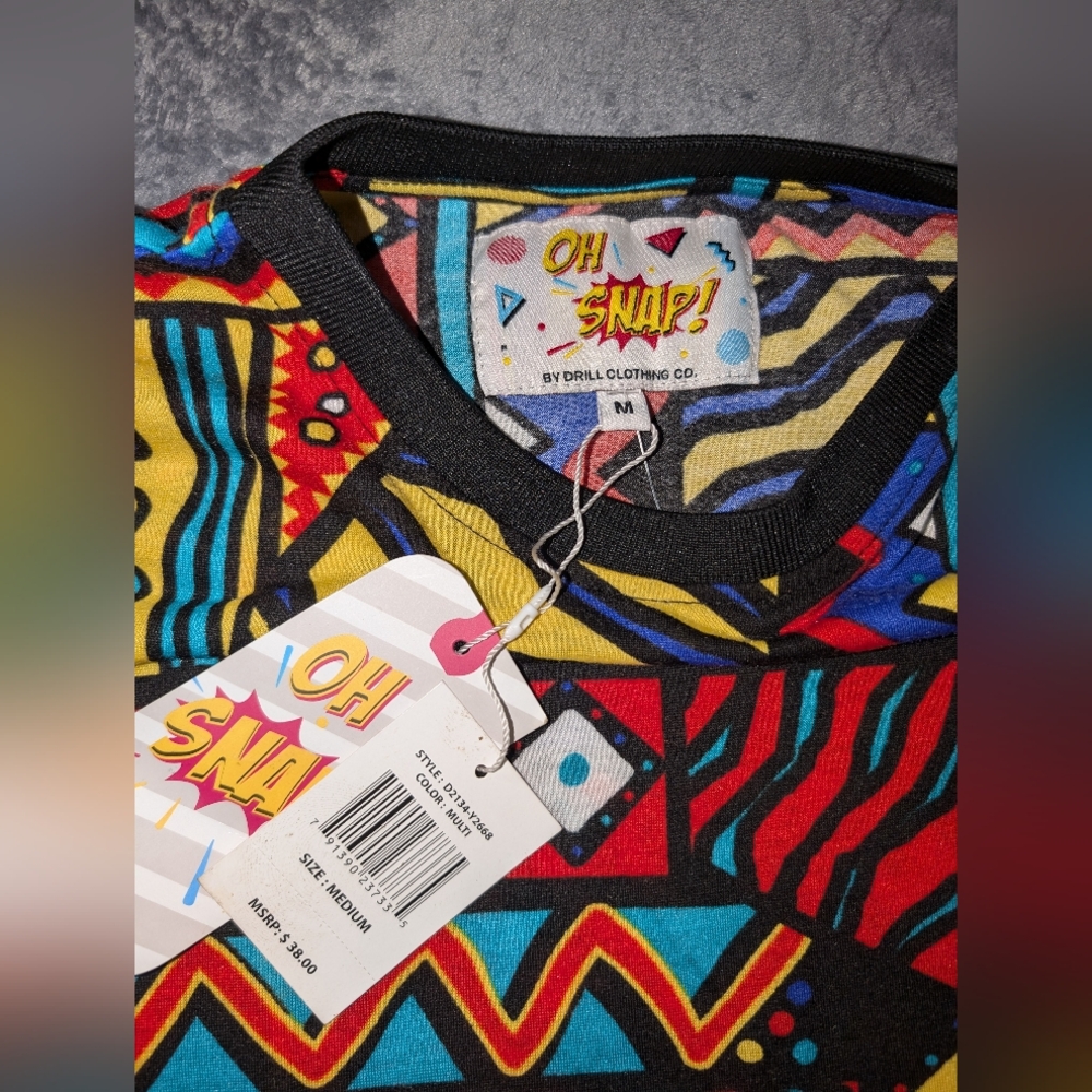 Snap Multicolor Geometric T-Shirt - Picture 4 of 5